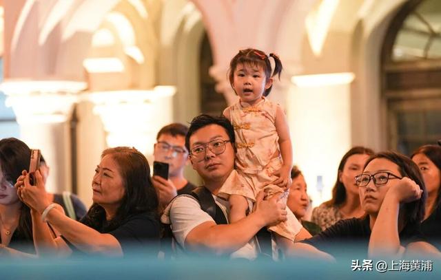 台前梦幻，幕后守护！原来这就是上海旅游节大巡游的“双面魅力”