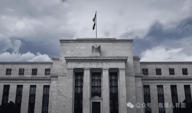 特朗普	，最会赚钱的总统