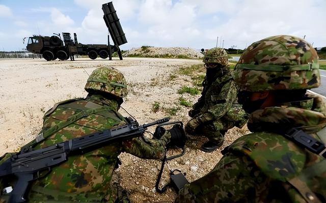 高市终于签字，日本要砸9万亿军费来反华，解放军的反击动作更大