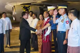重磅！缅甸年底前举行大选！敏昂莱接受多党制民主图片