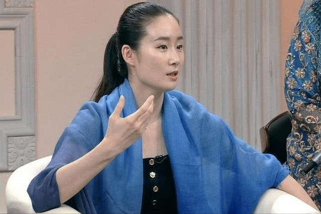 输了名气赢了自我，离开赵本山17年，40岁的王亚彬给内娱上了一课