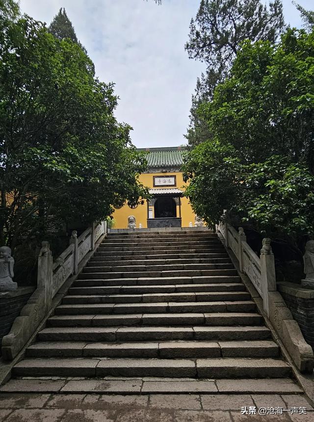 扬州廋西湖，看祖国大好河山，享永久太平盛世，为祖国强大点赞