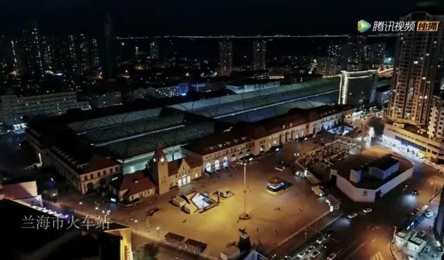 跟着影视游市南｜当青岛的百年红瓦，闯入悬疑剧《痕迹》的空镜