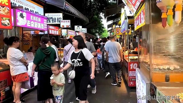 四川这座小城，实力让地级市“眼红”，但有个“短板”被网友嘲笑