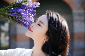 董咚演唱的《让我听懂你的语言》歌曲赏析图片