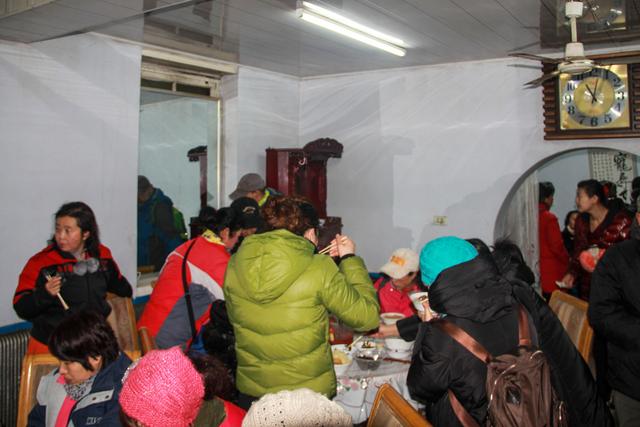 十二年前我在千山五龙宫寺庙吃粥！