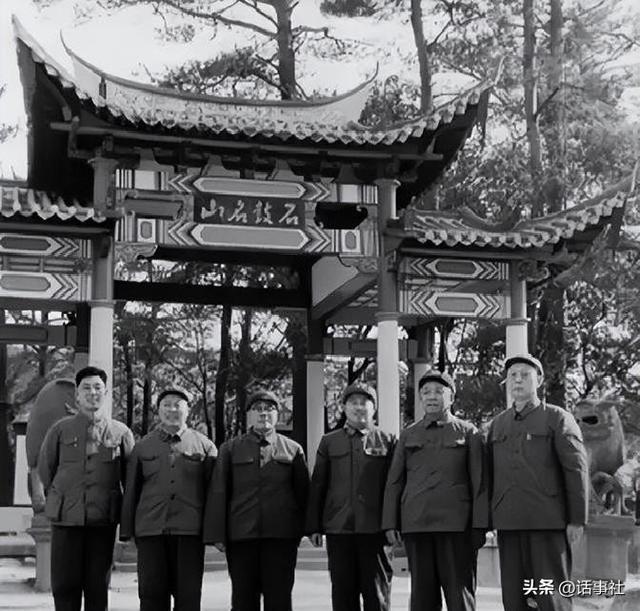 大军区正职按正师职待遇安置，是什么水平，让搬离原住地就是不搬