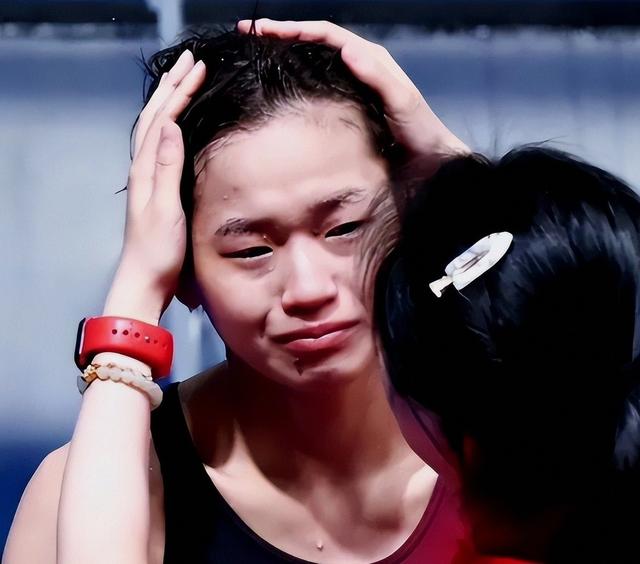 “捐款风波”加剧！专家建议移除全红婵雕像，陈芋汐之言有人信了