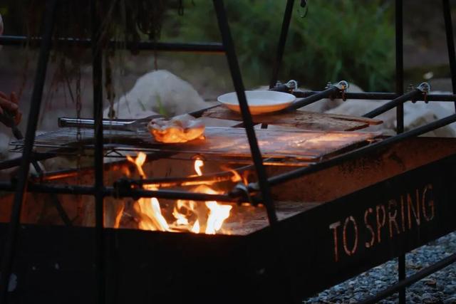 秋崃 | 深秋微凉，正好躲进邛崃山里泡个汤！