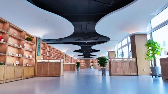 北疆文化 遇鉴赛罕 | 赛罕区八拜湖：百年药香浸润湖畔，文旅地标绽放绘新篇