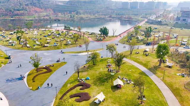 周末晒太阳！这几地有湖水+草坪+1h可达