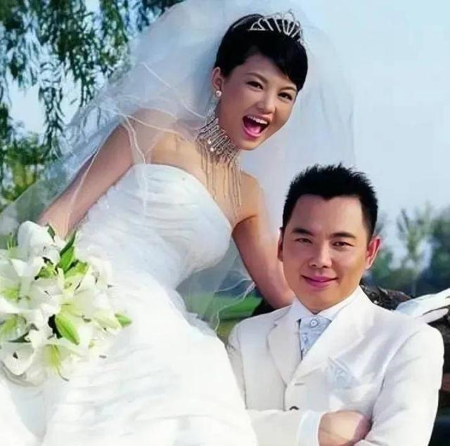 李湘风波再发酵！家境被扒底朝天，父母身份曝光，原来何炅没说错