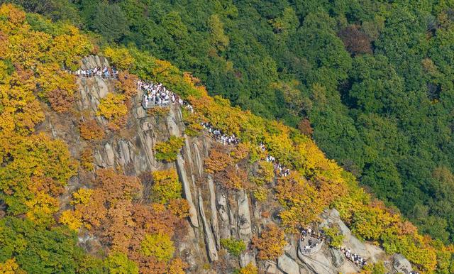 登吉林朱雀山，秋日美景尽收眼底！