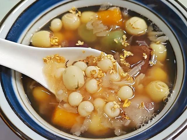 9月使劲吃这菜，一健脾，二润秋燥，三补益安神，煮一煮软糯好吃