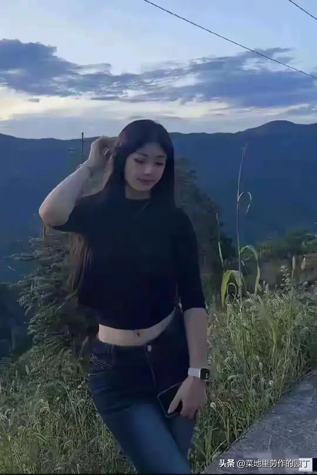 她这是身材,是目前为止,我见过最好的身形,不接受反驳