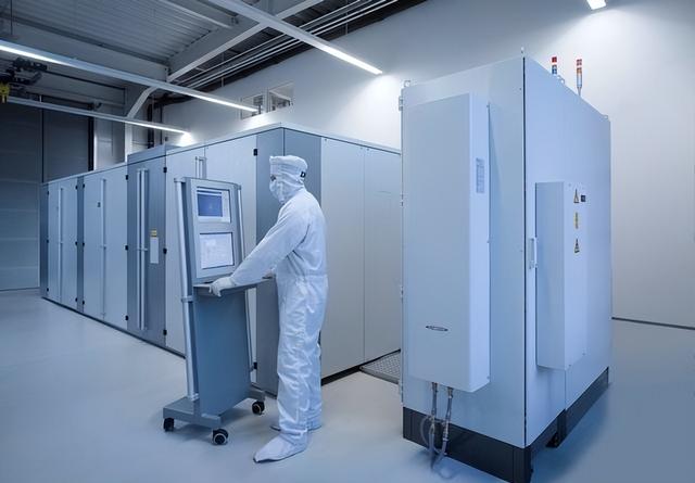 荷兰着急出口！问中国买不买光刻机，突然开窍的背后有没有内幕？