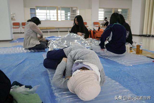 1.5米高海啸袭击日本：海水巨幅涨落