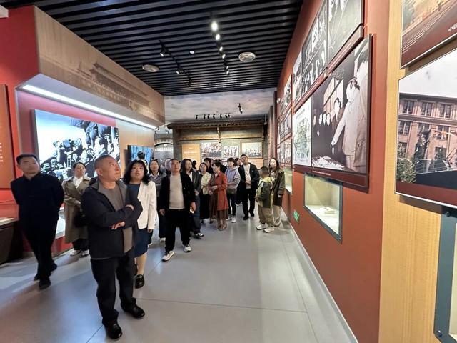 双节临汾文旅 “火出圈”：壶口瀑布、大槐树等景区客流爆棚