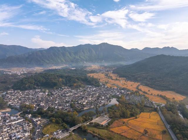 若你问深秋最该去哪里偷段闲？答案，就藏在黟县