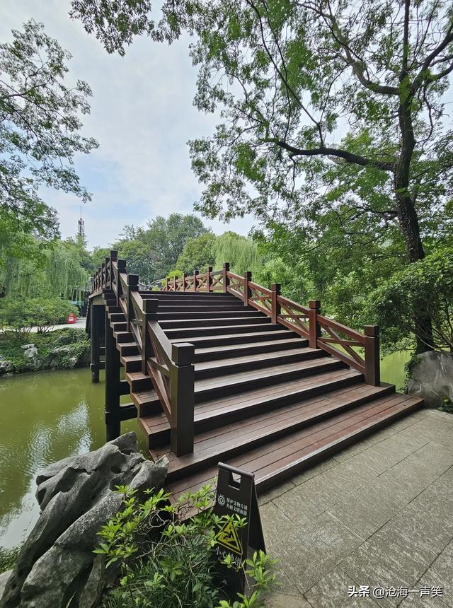 扬州廋西湖，看祖国大好河山，享永久太平盛世，为祖国强大点赞