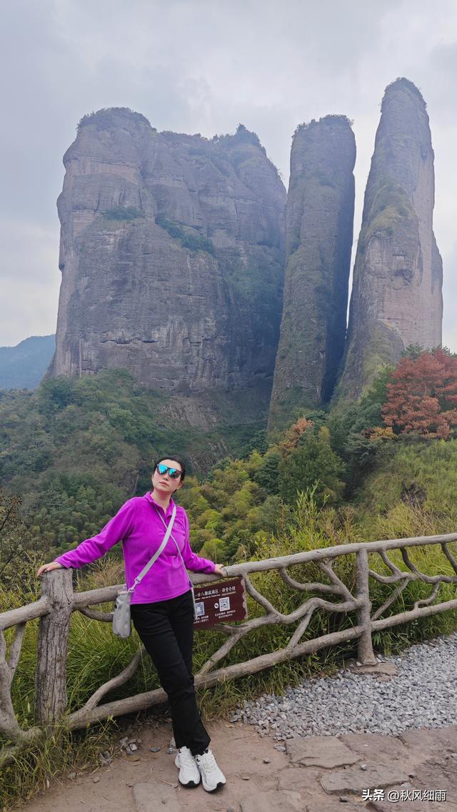 自驾浙江衢州第三天，枫岭关打卡三省界碑，江郎山爬到腿抽筋