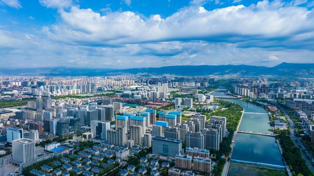 呼和浩特——“青色的城”