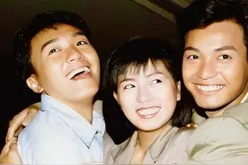 周星驰公开承认仍想念初恋罗慧娟：有些人，错过就是一生图片