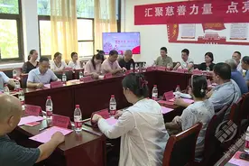 湖北赤壁：点滴爱心汇集成河 将“山泉水”引入桃花坪图片