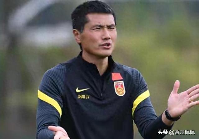 今日12月9日凌晨，中超传来邵佳一、北京国安、法比奥消息