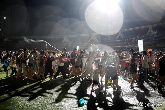 社区飙艺、泼水蹦迪！瓮安这场夏夜盛宴太燃啦