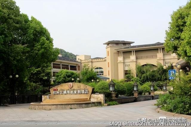 杭州324路公交车沿途风光（皖浙沪旅游122）
