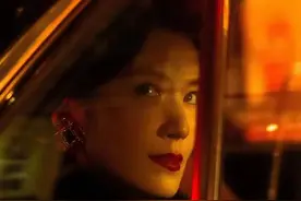 曾拍摄多部“三级片”，她比柳岩还性感，如今42岁依然美的像少女图片