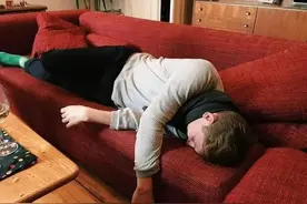 当我变成“狠心”的妈妈，躺平半年的儿子，终于重新站起来了图片