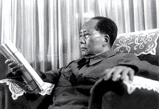贴身保护毛主席30年，汪东兴晚年后悔道：当年瞎了眼让主席用此人