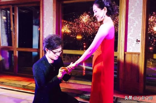 离婚不到两年，章子怡又官宣喜讯，成了汪峰“高攀不起”的模样