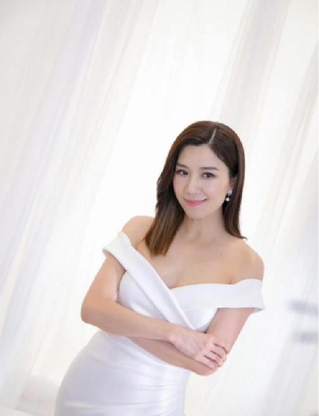 TVB前花旦婚后大解放真空上阵，大秀完美身材，为上镜好看狂减肥