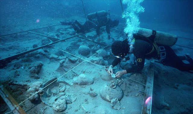 花掉三亿人民币，打捞一艘800年沉船，打开船舱后，所有人都懵了
