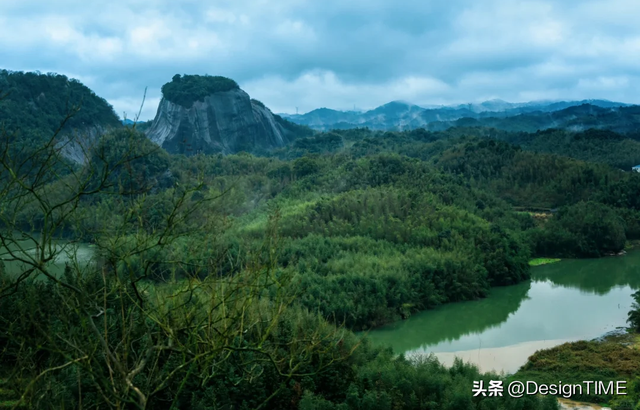 巨石顶上400年，湖南最“悬”的村庄！媳妇难娶，风景绝了！