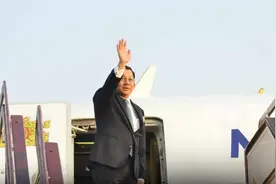 今早，国管委主席敏昂莱大将离开缅甸，受邀出访俄罗斯图片