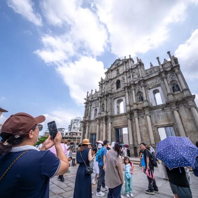 【澳门名片】中国现存最古老的中西历史城区