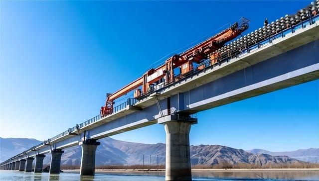 中国又一超级工程！砸3600亿在世界屋脊玩过山车，堪称基建天花板