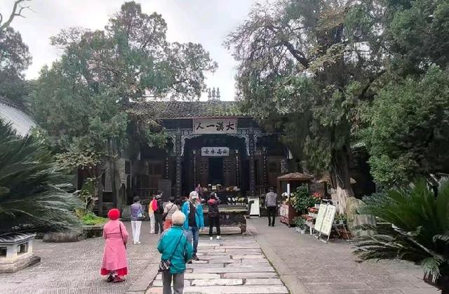 参观勉县武侯祠