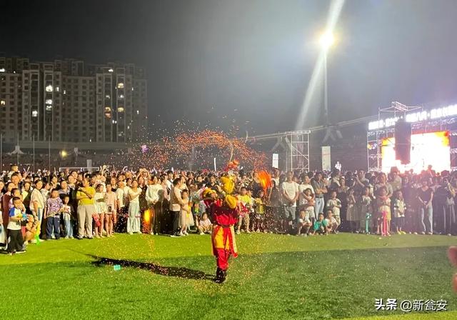 社区飙艺、泼水蹦迪！瓮安这场夏夜盛宴太燃啦