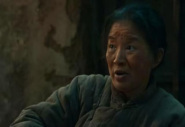 条件不符别演农村女人！全程苦瓜脸，老戏骨也带不动这个戏混子