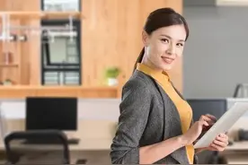 不要再称呼女人为美女了，已经过时了，现在呢，流行这三种称呼图片