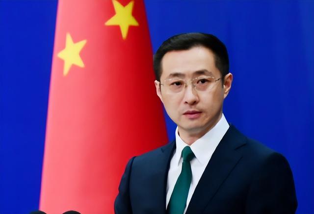 别的都先放下不谈了，特朗普现在对中国只有一个要求，中国：拒绝