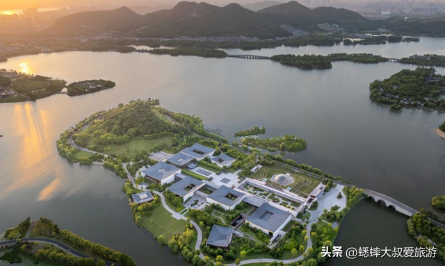 杭州“湖中天花板”亮了，风景如画，松弛喜人，2026免费来逛！