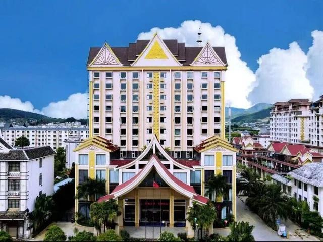 来普洱看“滇超联赛”，住哪更有性价比？丨看滇超 品普洱