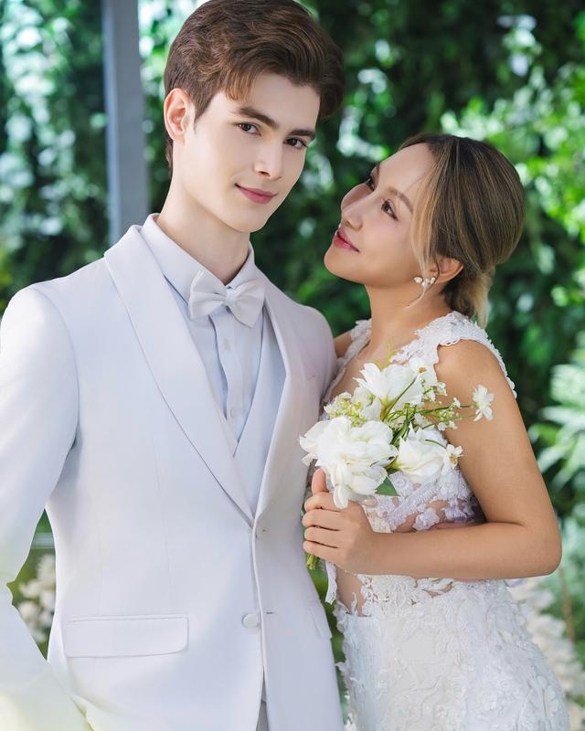 1米95俄罗斯男模结婚了，爷青结