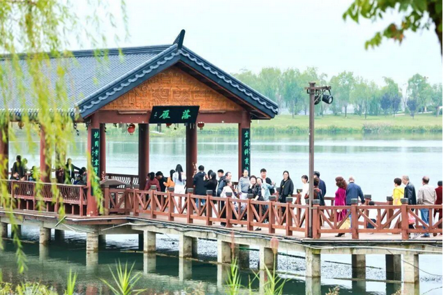 体验上新 西咸新区成“黄金周”热门打卡地